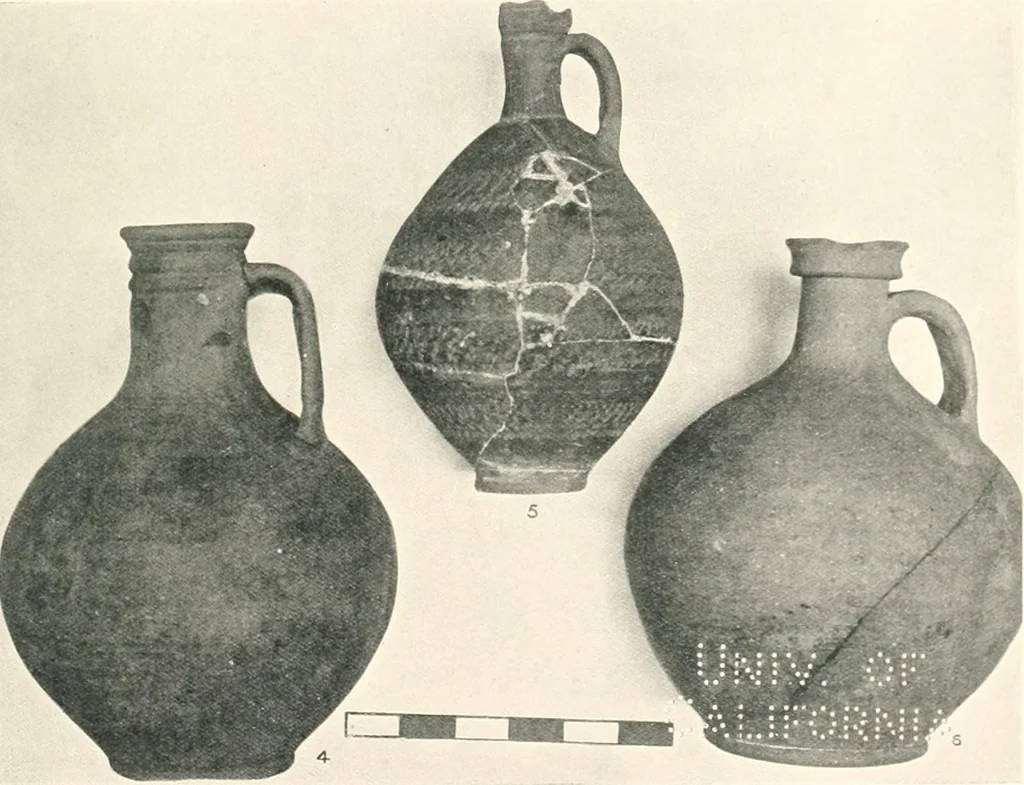An illustration from The pottery found at Silchester : a descriptive account of the pottery recovered during the excavations on the site of the Romano-British city of Calleva Atrebatum at Silchester, Hants., and deposited in the Reading Museum, 1916, leaf 466