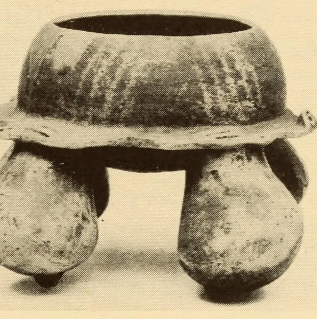 An illustration from Pottery types and their sequence in El Salvador, 1927, leaf 21