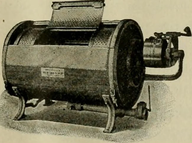 An illustration from Practical dry cleaner, scourer and garment dyer, comprising dry, chemical or French cleaning : purification of benzine, removal of stains or spotting, wet cleaning, including the cleaning of Palm Beach suits and other summer fabrics, 1919, leaf 64