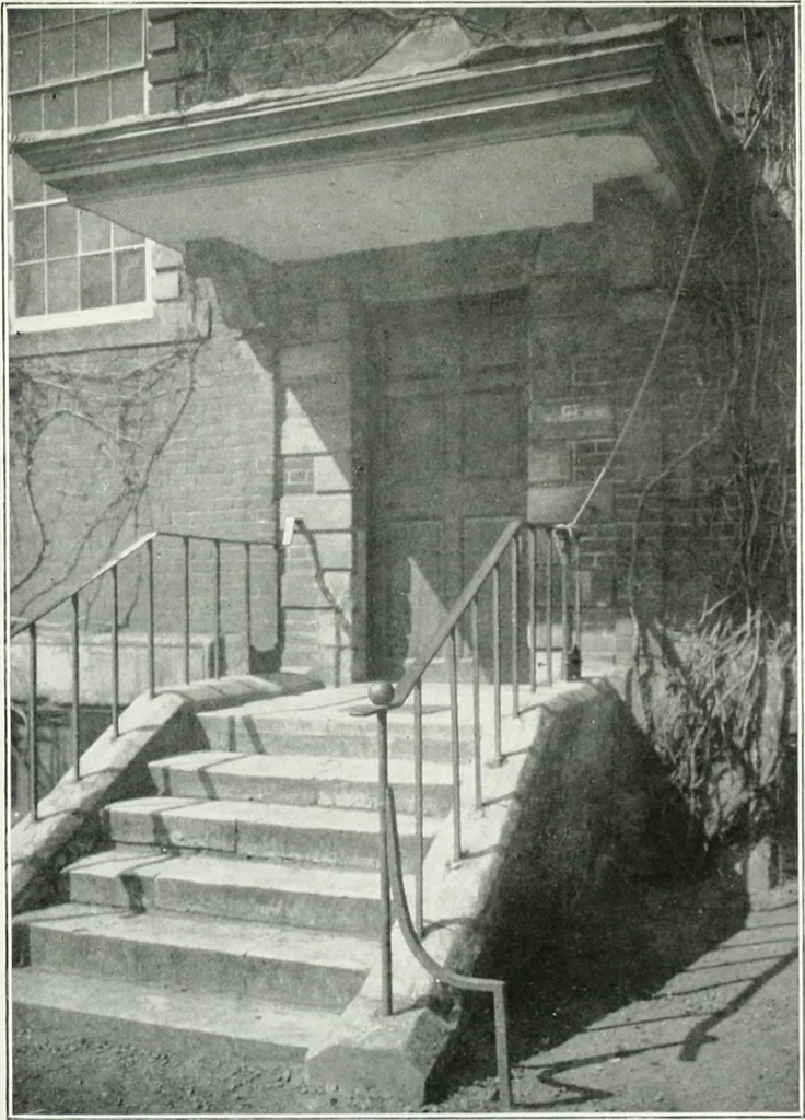 An illustration from The practical exemplar of architecture, 1907, leaf 6