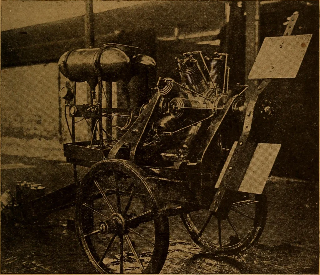An illustration from Practical hand book of gas, oil and steam engines, stationary, marine, traction; gas burners, oil burners, etc.; farm, traction, automobile, locomotive; a simple, practical and comprehensive book on the construction, operation and repair of all kinds of engines, 1916, leaf 146