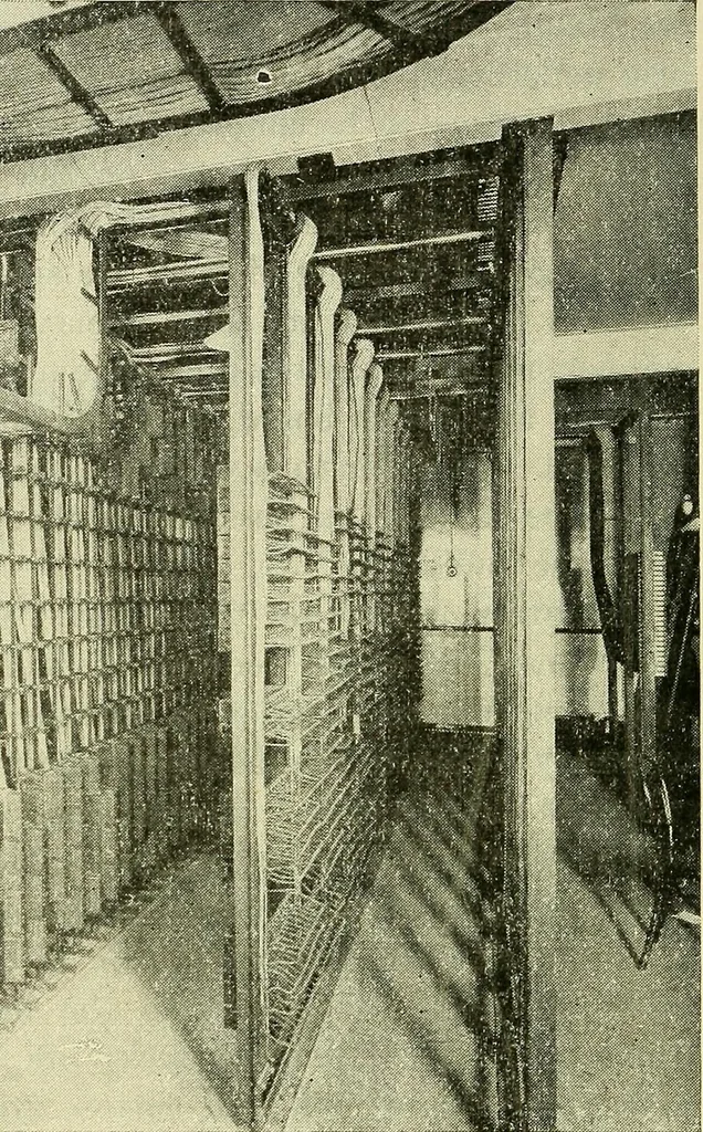 An illustration from The practical telephone handbook and guide to the telephonic exchange, 1906, leaf 319