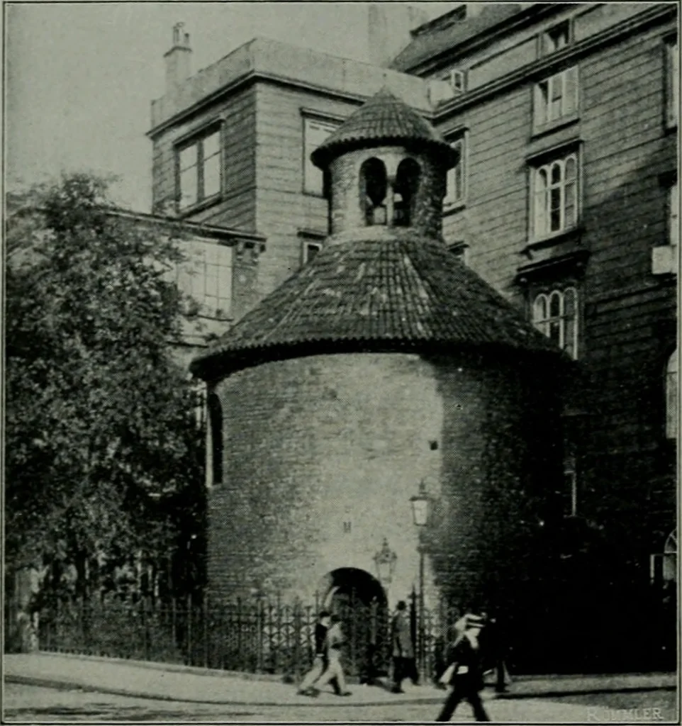 An illustration from Prag, 1912, leaf 17