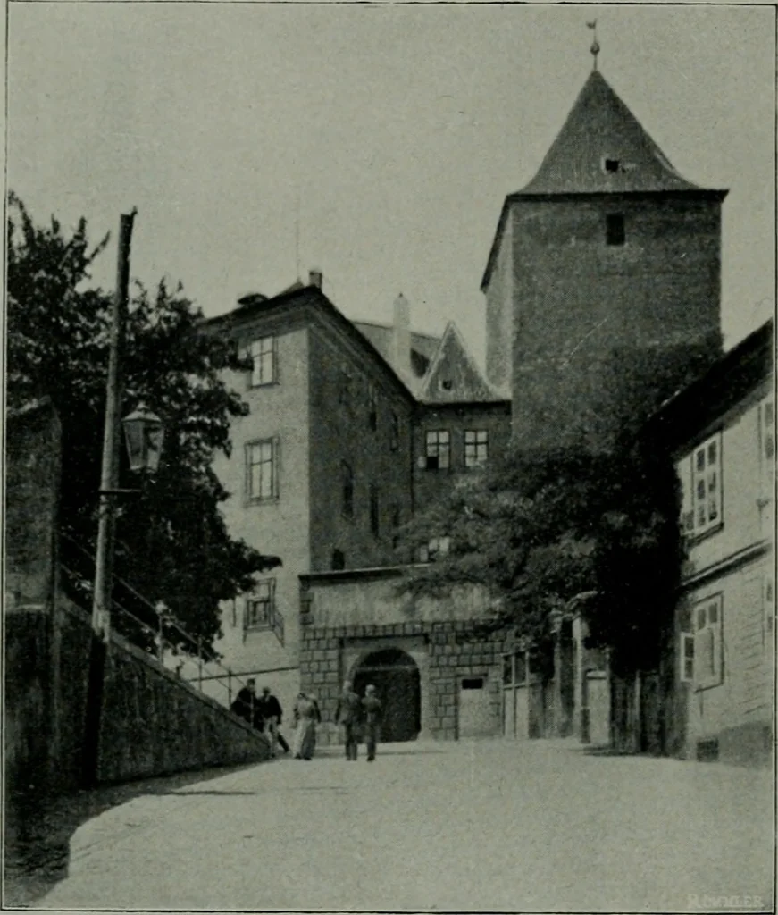 An illustration from Prag, 1912, leaf 47