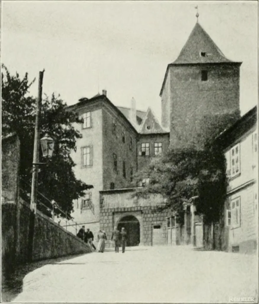 An illustration from Prague, 1907, leaf 71