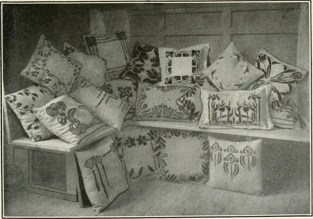 An illustration from Present status of drawing and art in the elementary and secondary schools of the United States, 1914, leaf 422