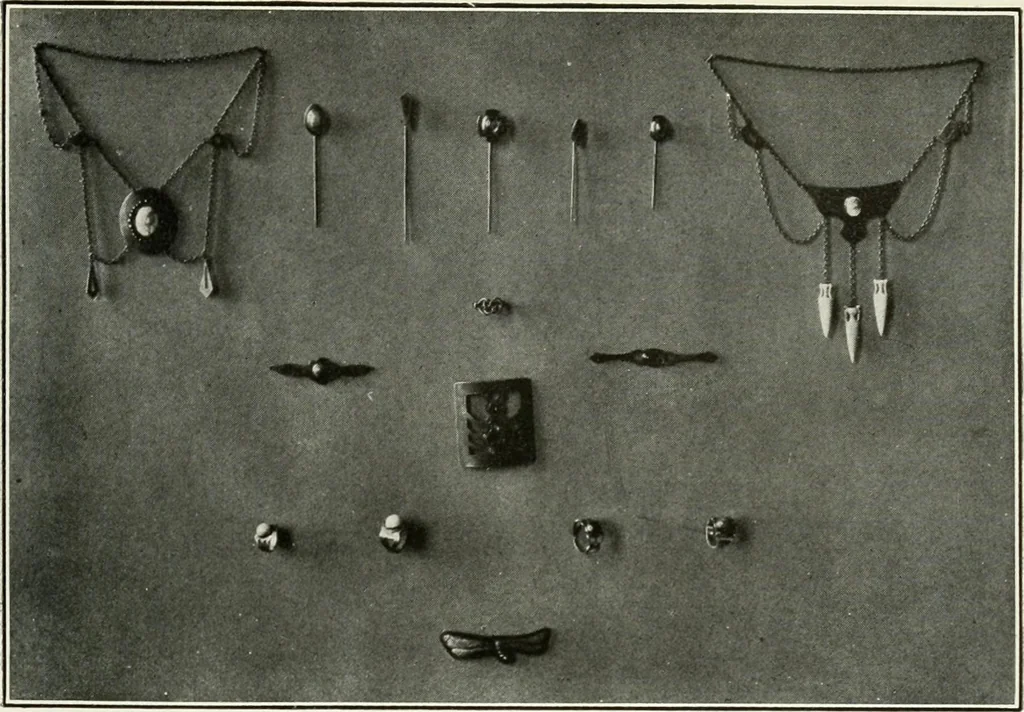 An illustration from Present status of drawing and art in the elementary and secondary schools of the United States, 1914, leaf 434