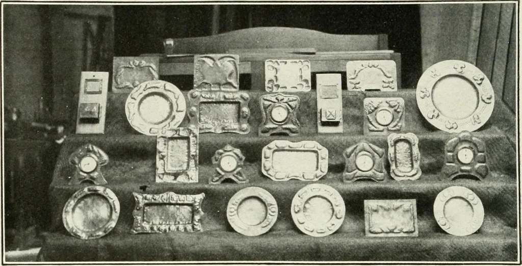 An illustration from Present status of drawing and art in the elementary and secondary schools of the United States, 1914, leaf 435