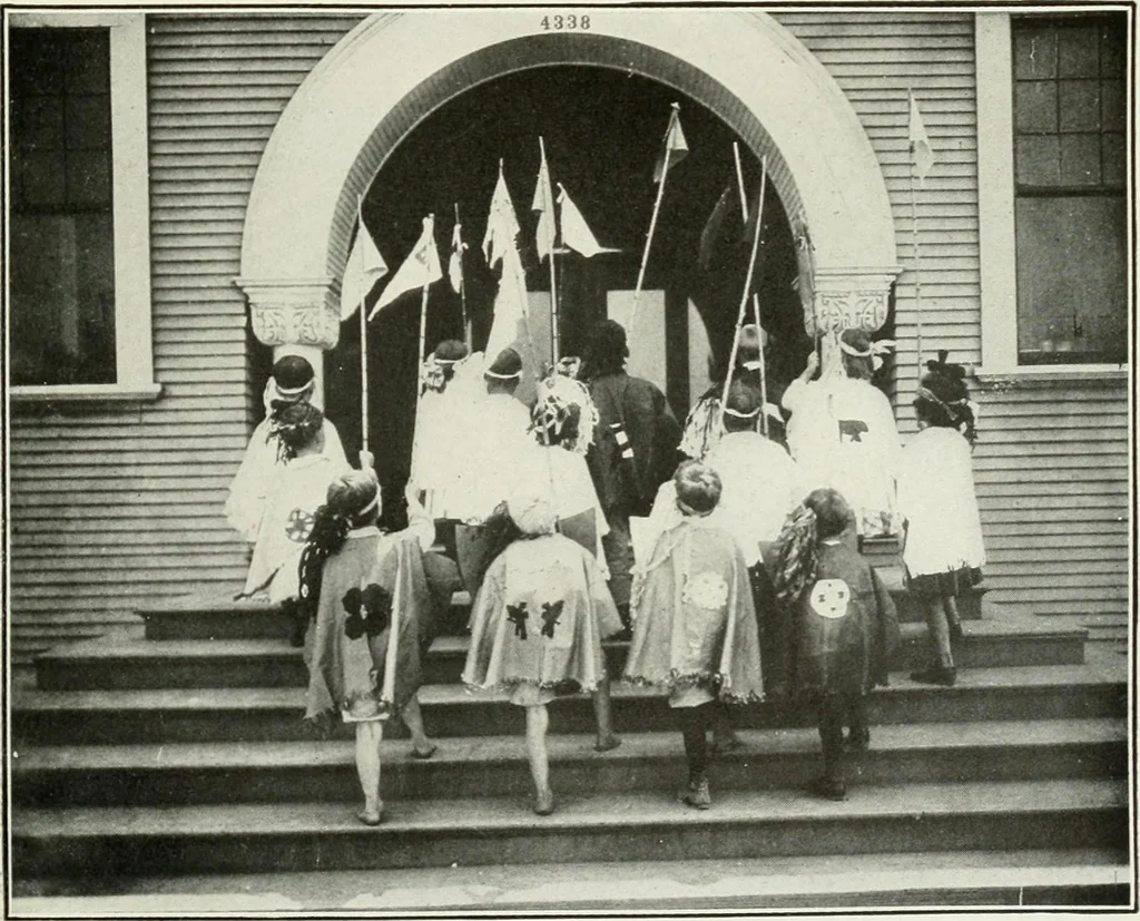 An illustration from Present status of drawing and art in the elementary and secondary schools of the United States, 1914, leaf 446