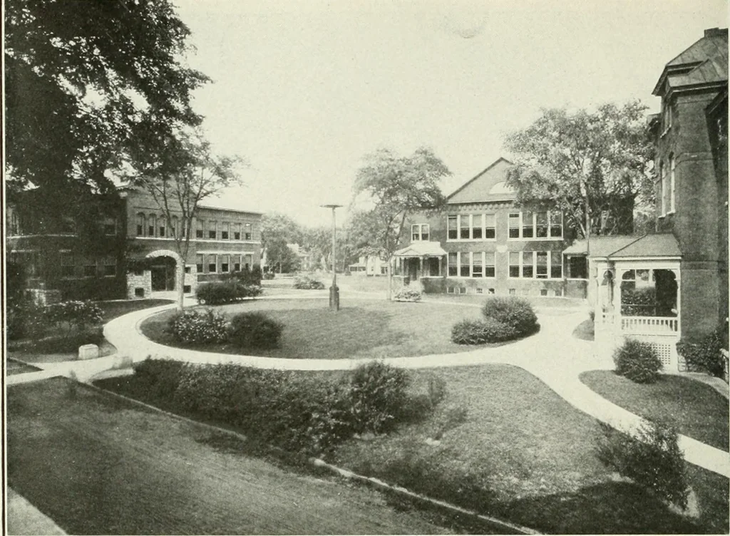 An illustration from Present status of drawing and art in the elementary and secondary schools of the United States, 1914, leaf 447