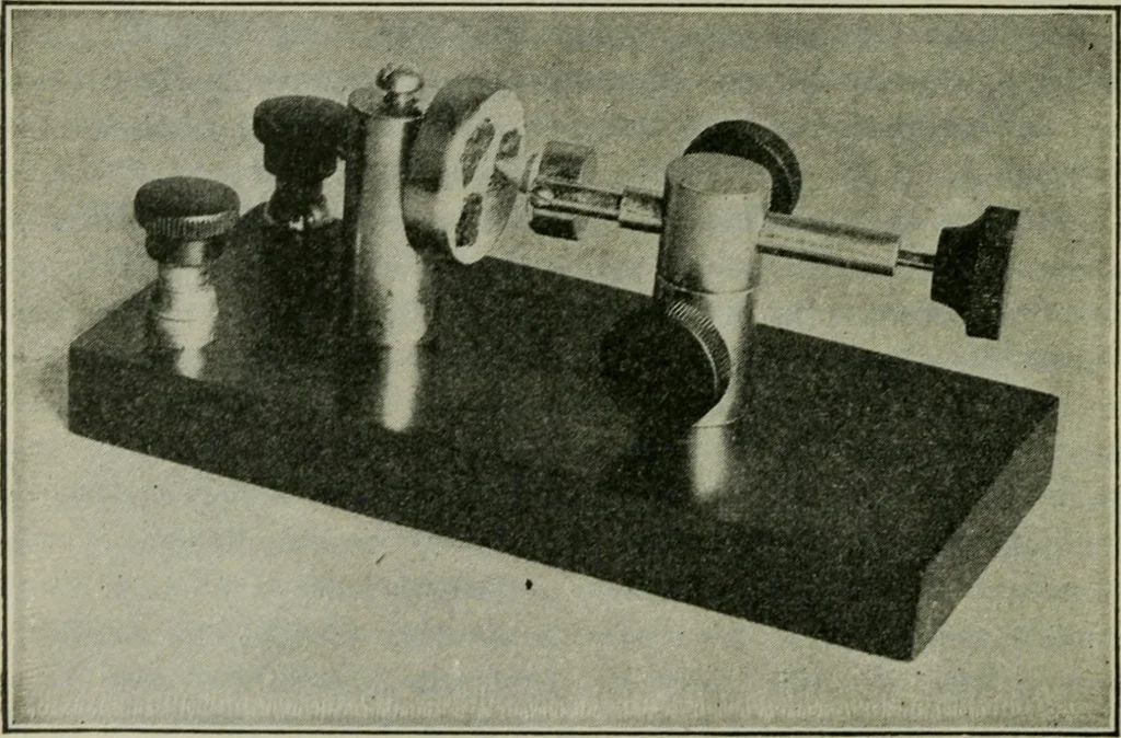 An illustration from The principles underlying radio communication, 1922, leaf 439