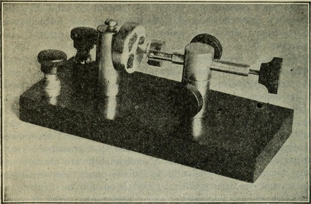 An illustration from The principles underlying radio communication, 1922, leaf 441