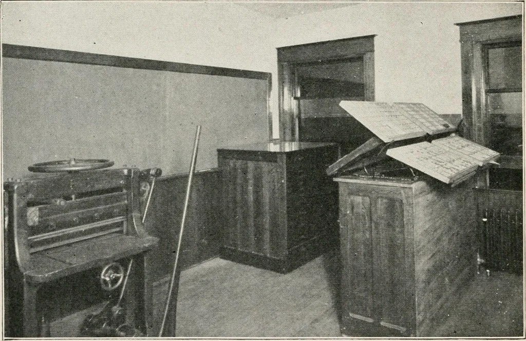 An illustration from Printing and bookbinding for schools, 1914, leaf 23