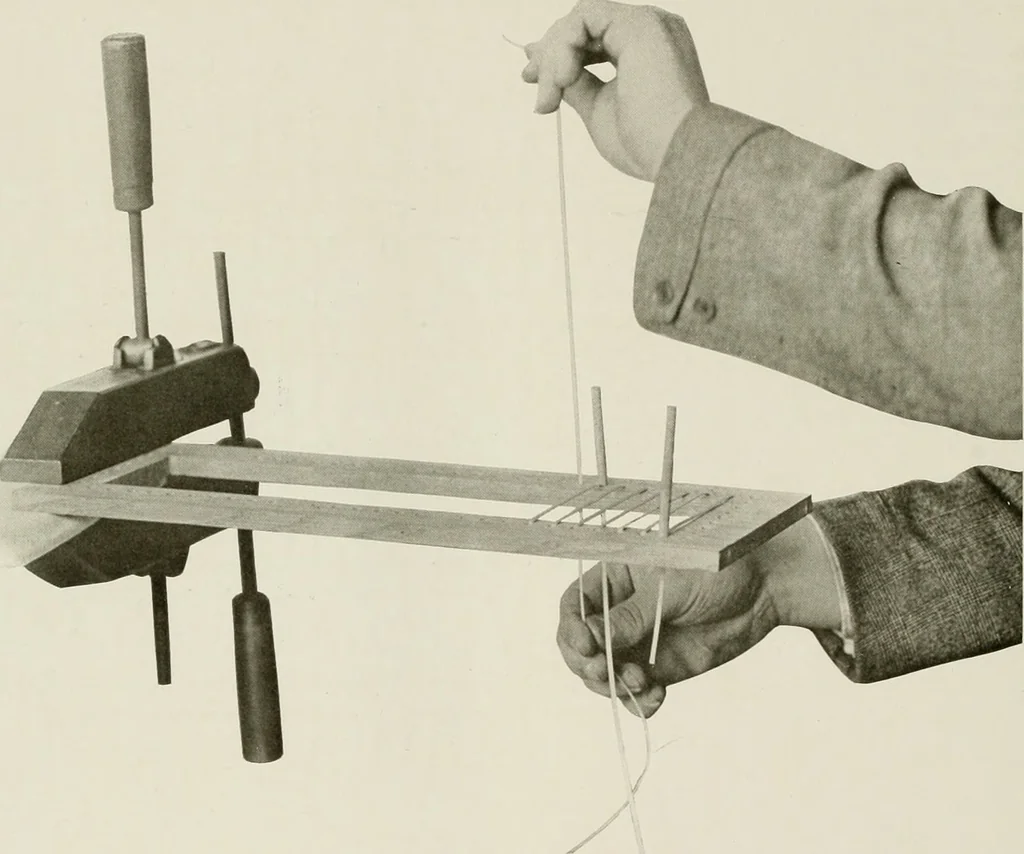 An illustration from Problems in woodwork in combination with other materials for elementary manual training, 1917, leaf 117