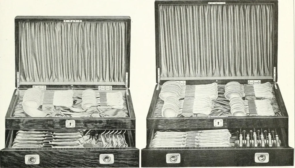 An illustration from P.W. Ellis & Co. Limited, the jewellery headquarters of Canada : 1915-1916 illustrated catalogue : importing and manufacturing, gold and silversmiths, makers of Ellis watch cases, 1915, leaf 102