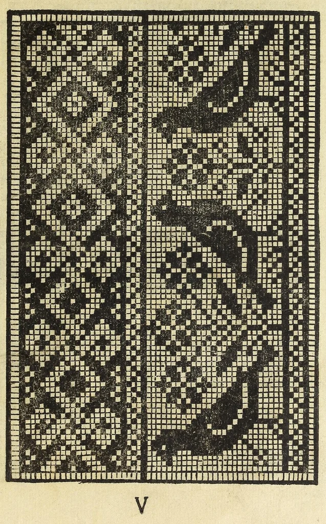 An illustration from Raccolta de tvtti i ritratti & disegni di ricchami : che in Alemagna, in Frãcia, & in Italia si sono trouati, con piu altri aggionti, & nuouamente stampati, 1532, leaf 19