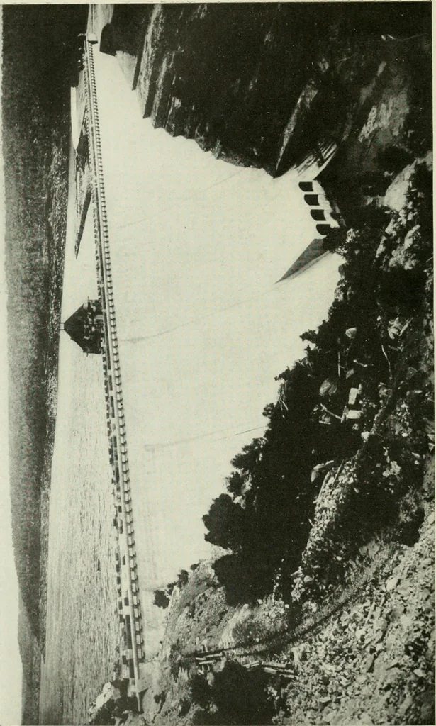 An illustration from Radford's cyclopedia of construction; carpentry, building and architecture. Based on the practical experience of a large staff of experts in actual constrcution work, 1909, leaf 361