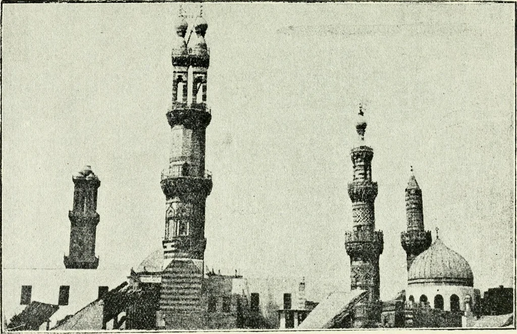 An illustration from Rambles in Cairo, 1917, leaf 32