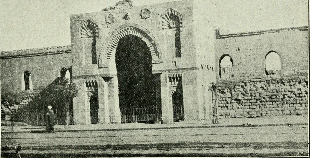 An illustration from Rambles in Cairo, 1917, leaf 61