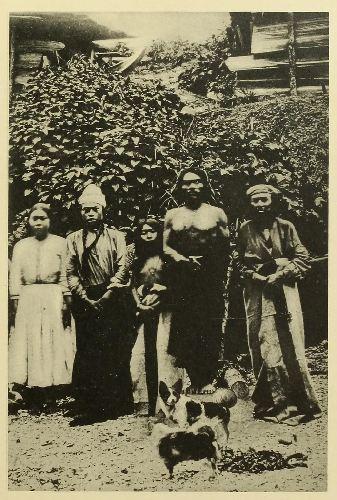 An illustration from A rare Salish blanket, 1926, leaf 17
