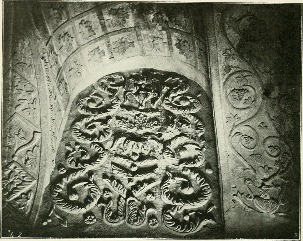 An illustration from Ravenne, 1907, leaf 85