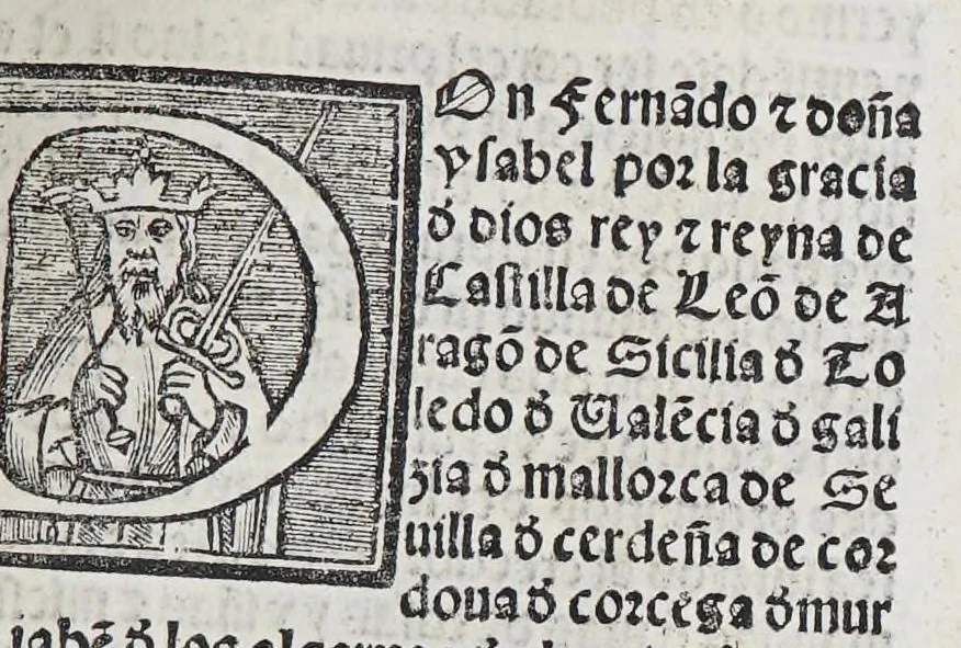 An illustration from Recopilacio[n] de algunas bullas del summo pontifice, co[n]cedidas, en fauor de la jurisdicio[n] real, con todas las pragmaticas, y algunas leyes del reyno, hechas para la buena gouernacion y guarda de la justicia y muchas pragmaticas y leyes añadidas q[ue] hasta aqui no fueron impressas. : En especial estan añadidas las leyes de Madrid y de los ara[n]zeles y de los paños y lanas y capitulos de corregidores y leyes de toro y leyes de la hermandad, vista y corregida y por orden de leyes puesta., 1550, leaf 451