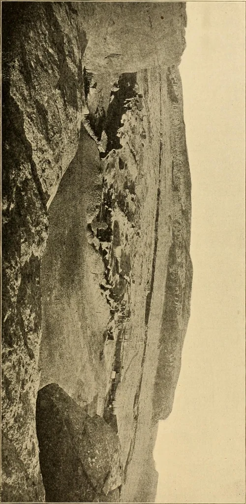 An illustration from Records of the past, 1904, leaf 112