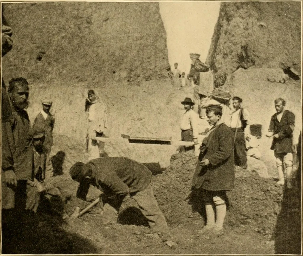 An illustration from Records of the past, 1904, leaf 152
