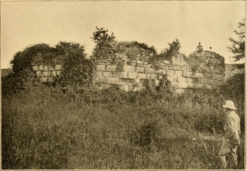 An illustration from Records of the past, 1904, leaf 372