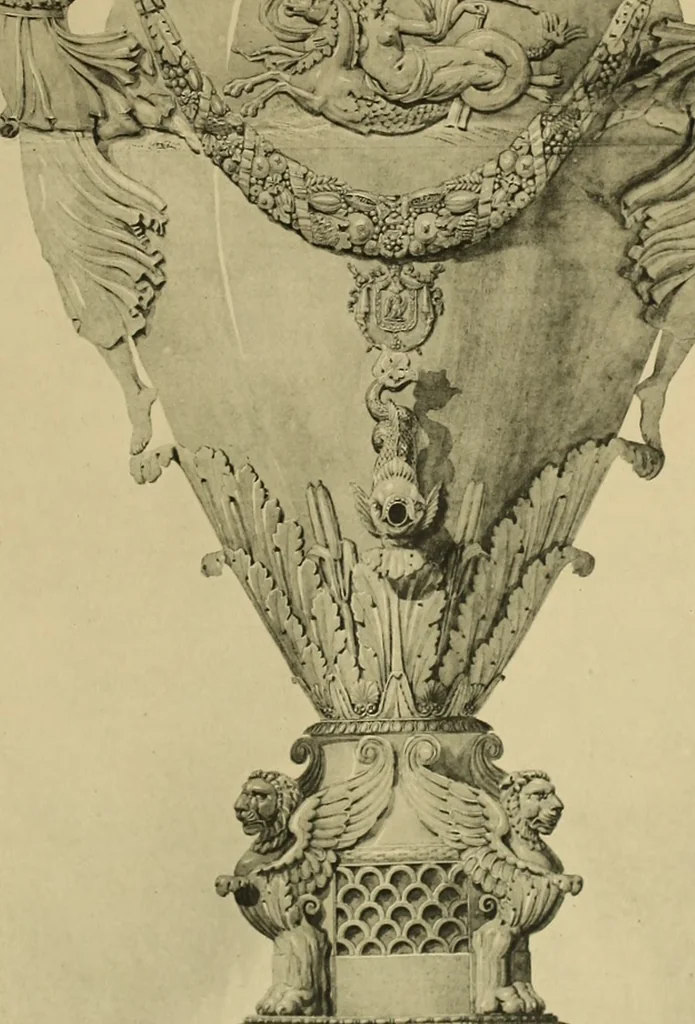 An illustration from Recueil de dessins d'orfevrerie du premier empire par biennais orfevre de Napoléon 1er et de la couronne, 1900, leaf 12