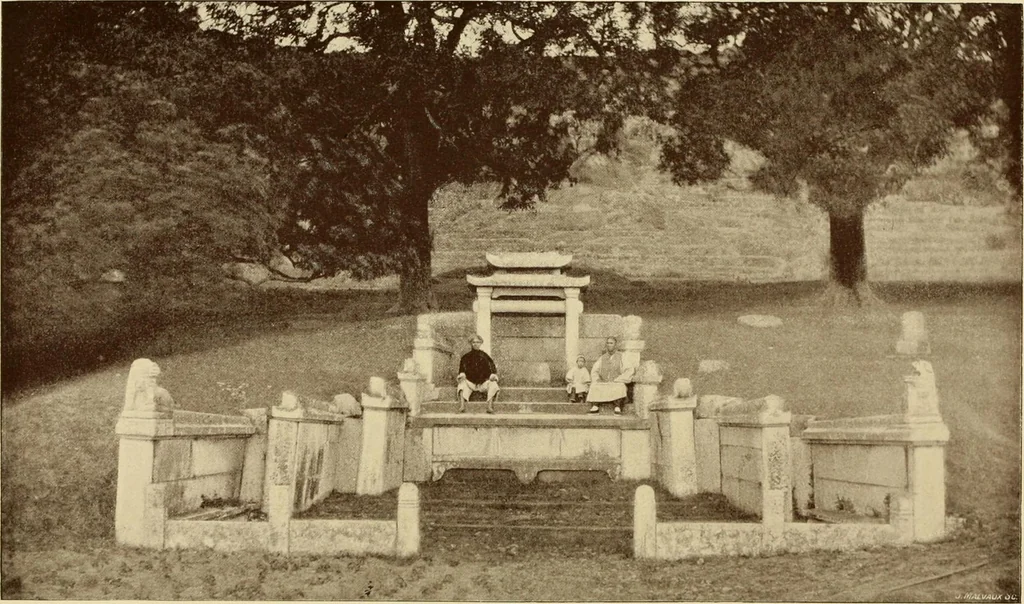 An illustration from The religious system of China, its ancient forms, evolution, history and present aspect, manners, customs and social institutions connected therewith, 1892, leaf 292