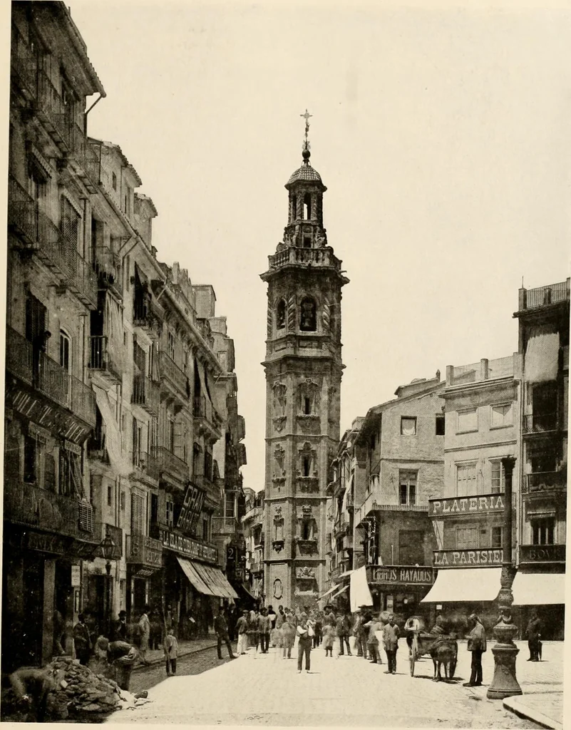 An illustration from The renaissance architectvre of central and northern Spain, a collection of photographs and measvred drawings,, 1920, leaf 16