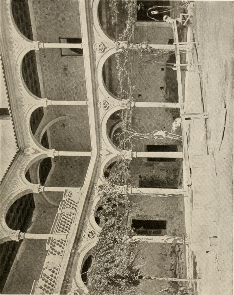 An illustration from The renaissance architectvre of central and northern Spain, a collection of photographs and measvred drawings,, 1920, leaf 38