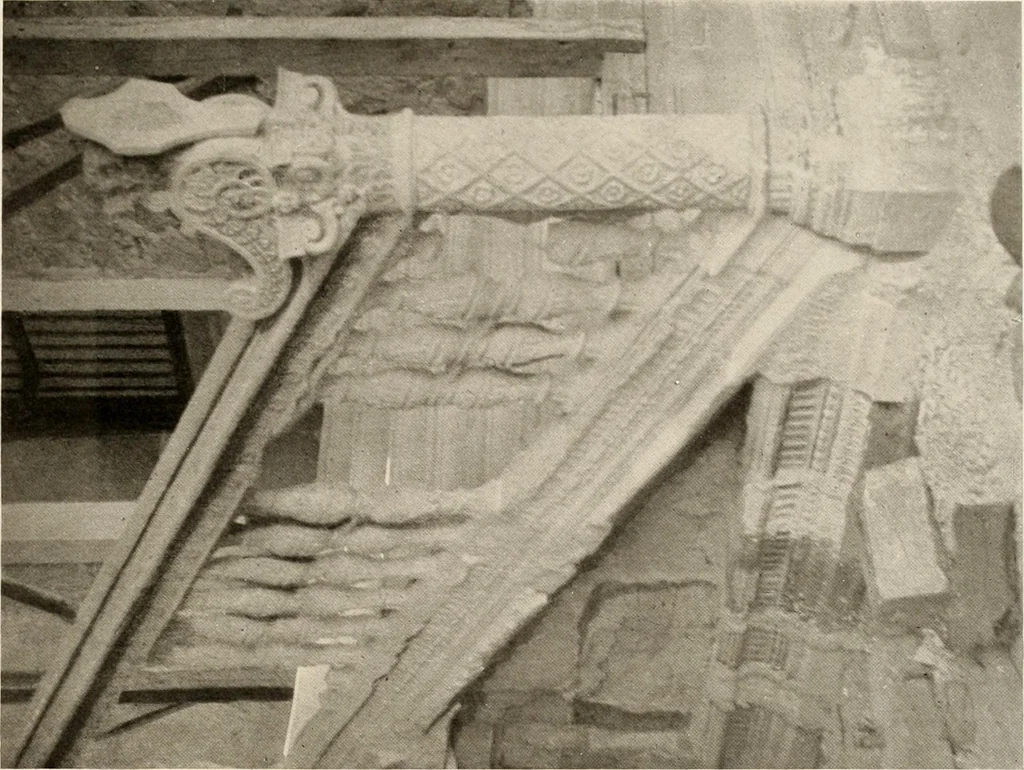 An illustration from The renaissance architectvre of central and northern Spain, a collection of photographs and measvred drawings,, 1920, leaf 40