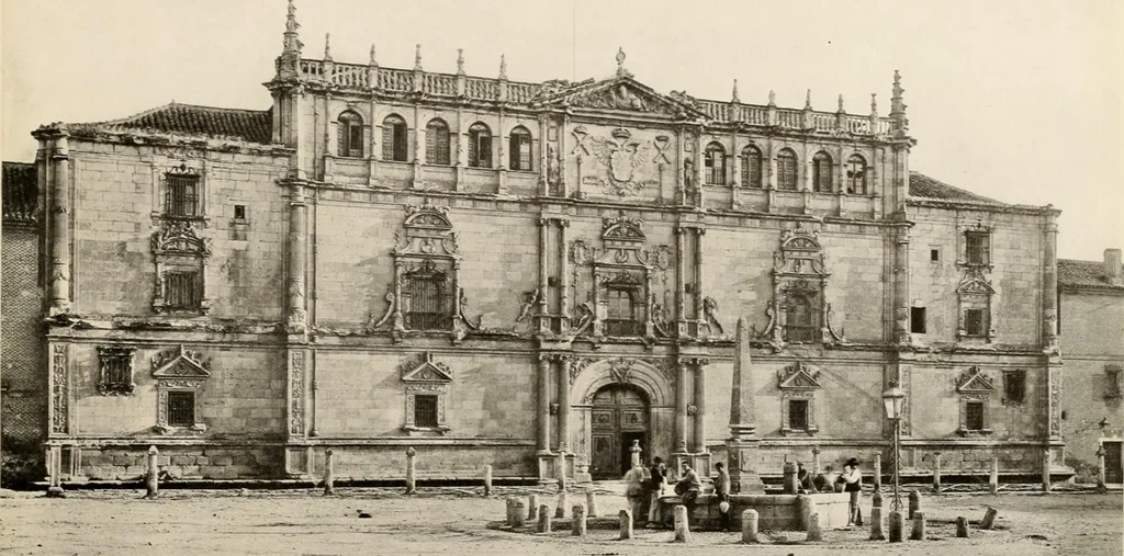 An illustration from The renaissance architectvre of central and northern Spain, a collection of photographs and measvred drawings,, 1920, leaf 44