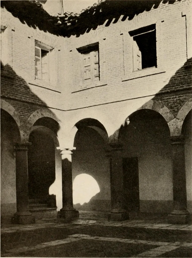 An illustration from The renaissance architectvre of central and northern Spain, a collection of photographs and measvred drawings,, 1920, leaf 52
