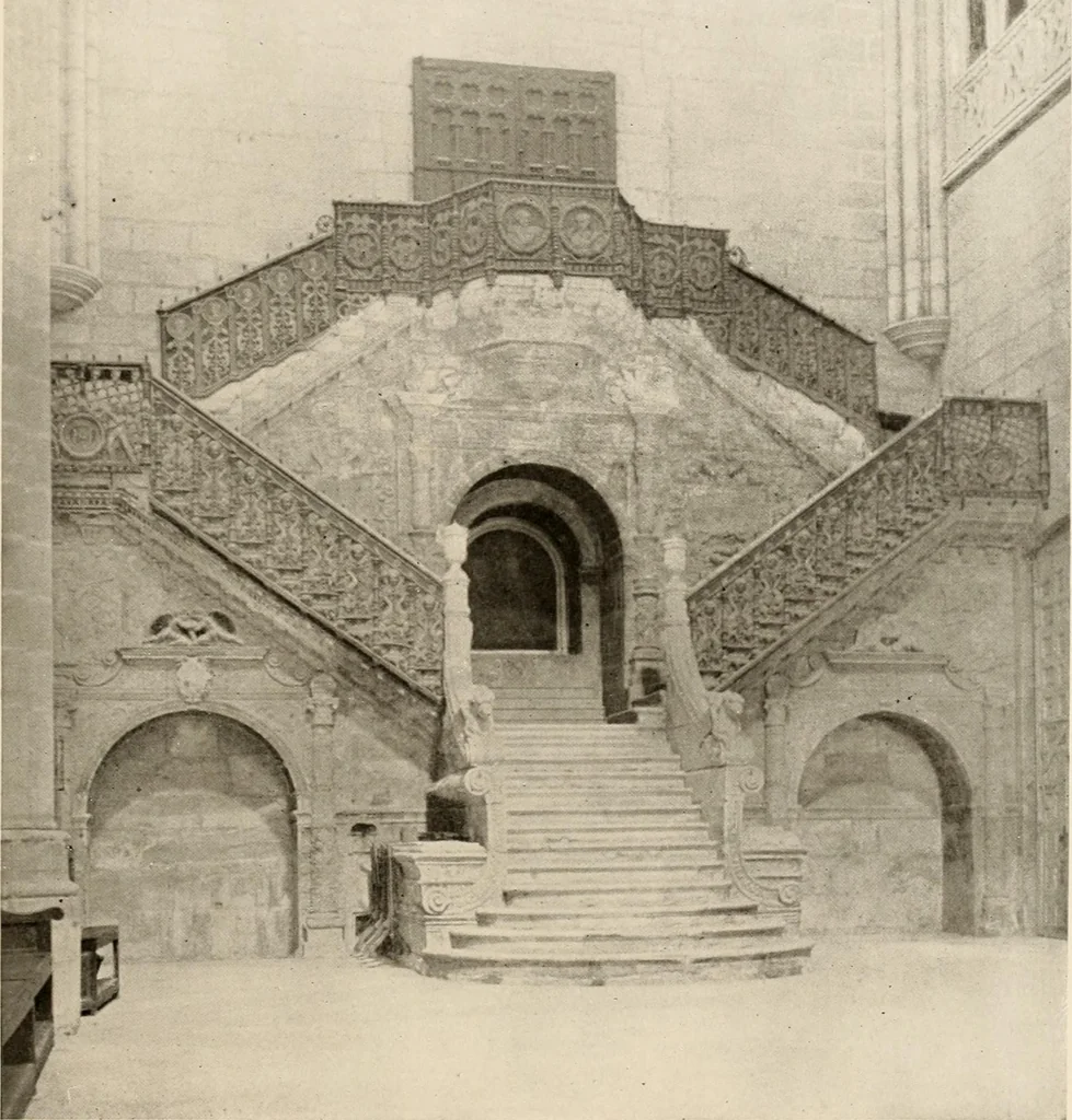An illustration from The renaissance architectvre of central and northern Spain, a collection of photographs and measvred drawings,, 1920, leaf 68