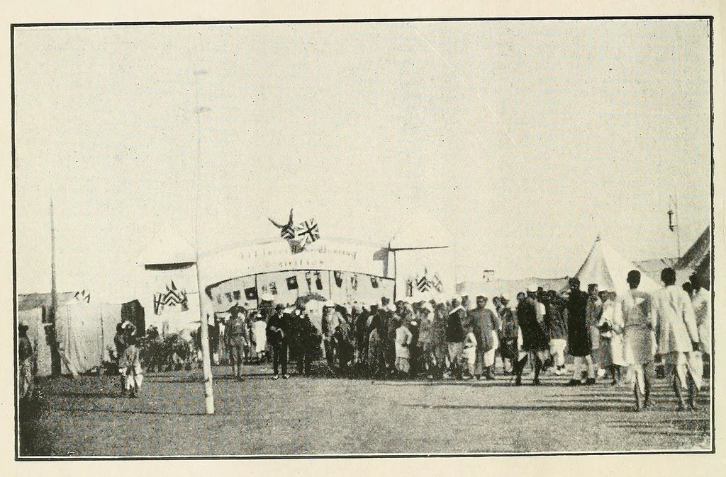 An illustration from Report on the All India Handweaving Exhibition, 1921, leaf 10