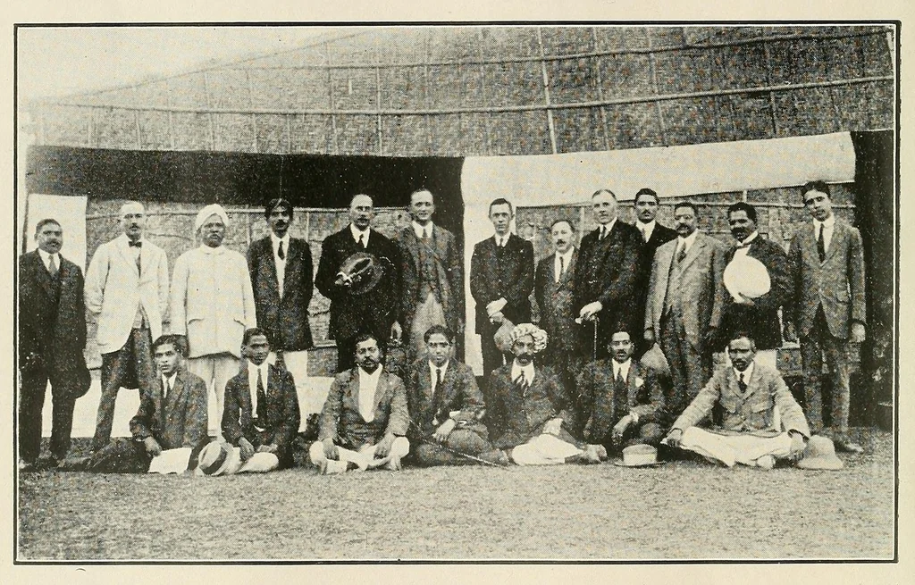An illustration from Report on the All India Handweaving Exhibition, 1921, leaf 30