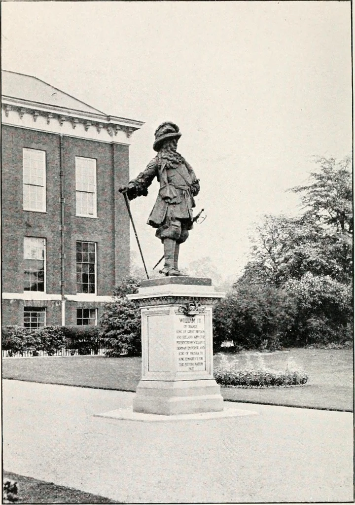 An illustration from Return of outdoor memorials in London, other than statues on the exterior of buildings, memorials in the nature of tombstones, memorial buildings and memorial trees, 1910, leaf 79