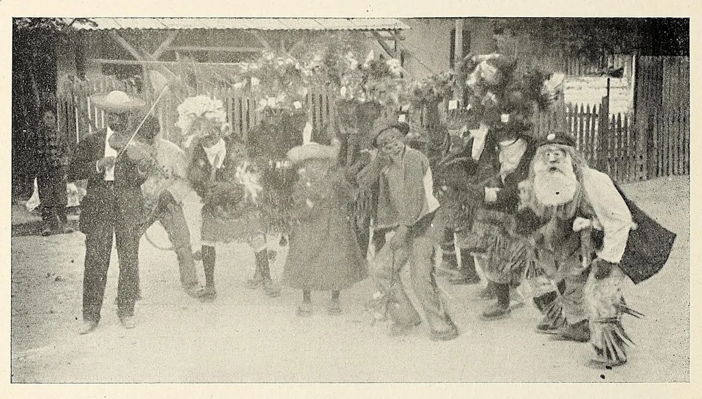 An illustration from Revue d'ethnographie et de sociologie, 1910, leaf 28