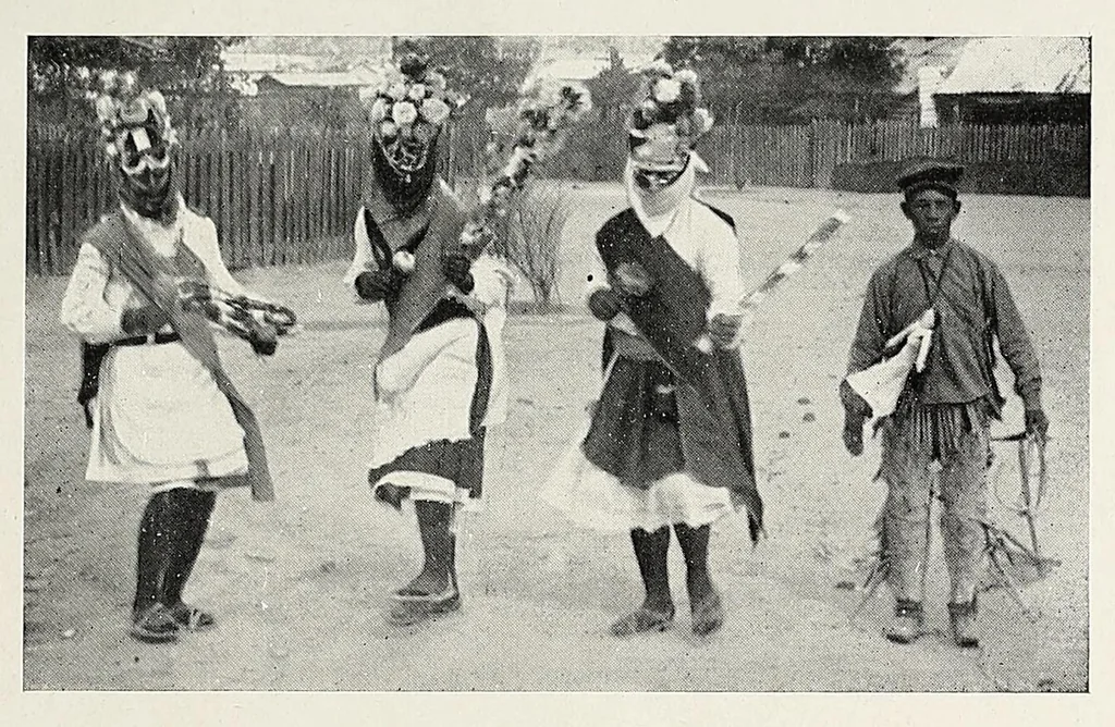 An illustration from Revue d'ethnographie et de sociologie, 1910, leaf 43