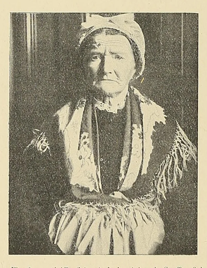 An illustration from Revue d'ethnographie et de sociologie, 1910, leaf 60