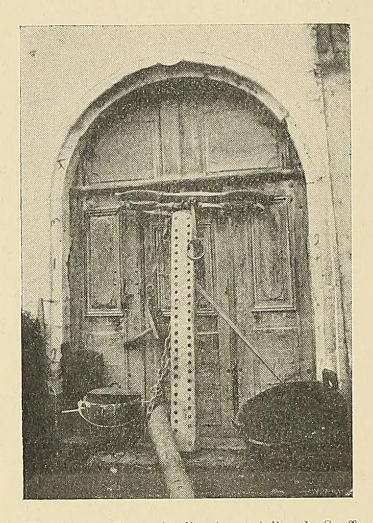 An illustration from Revue d'ethnographie et de sociologie, 1910, leaf 74