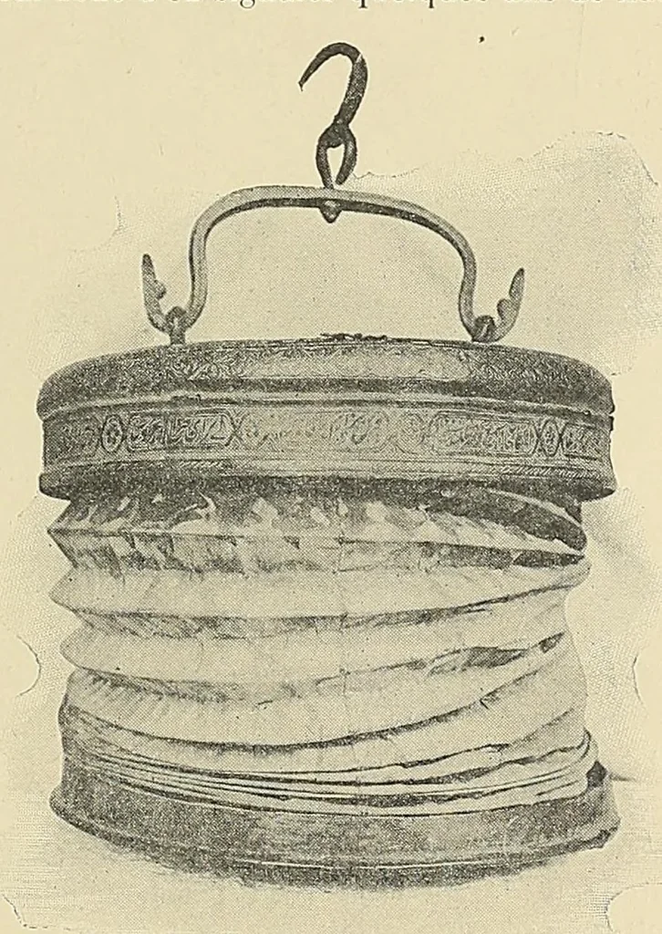 An illustration from Revue d'ethnographie et de sociologie, 1910, leaf 5