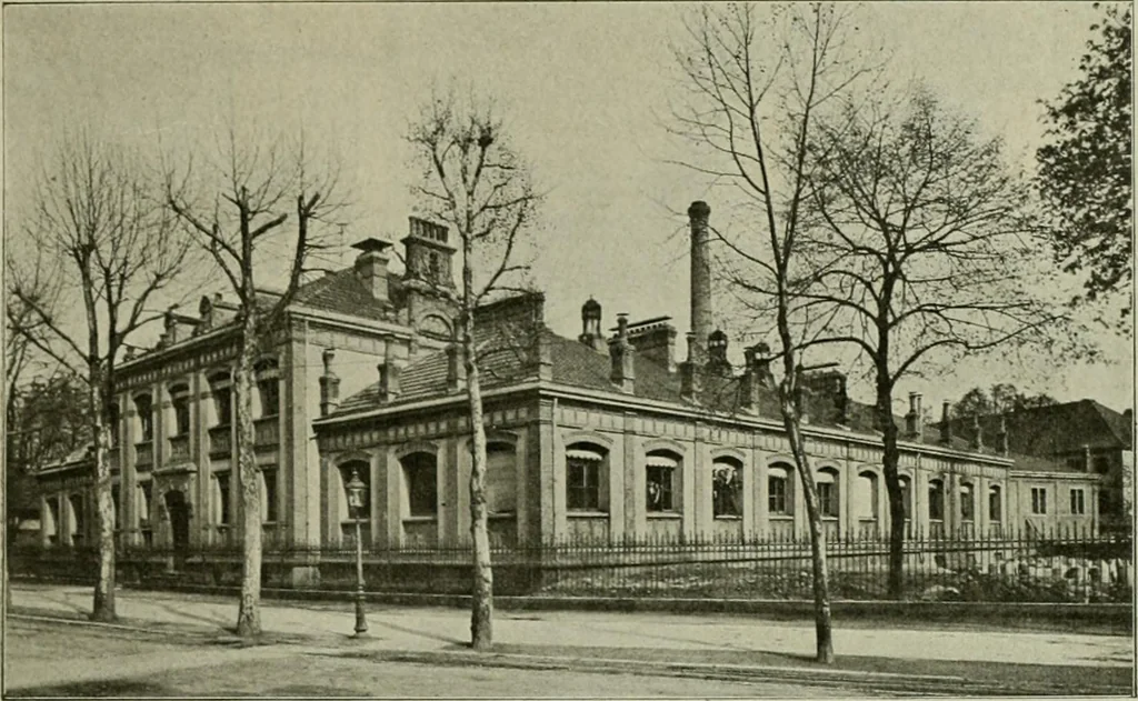 An illustration from Revue générale des mati`eres colorantes et des industries qui s'y rattachent, 1908, leaf 318
