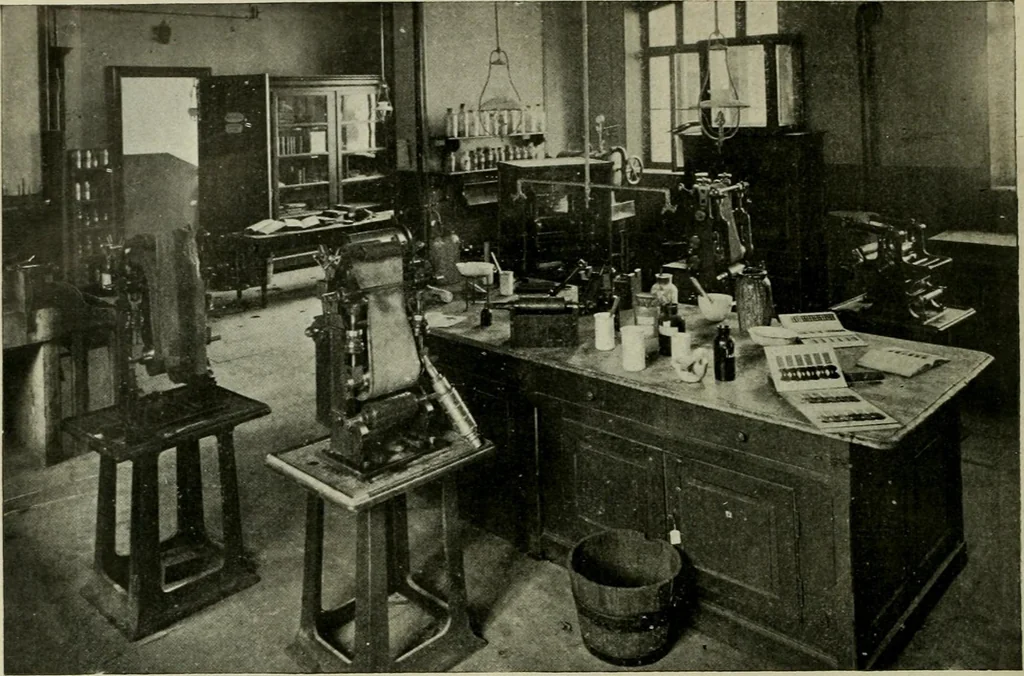 An illustration from Revue générale des mati`eres colorantes et des industries qui s'y rattachent, 1908, leaf 319