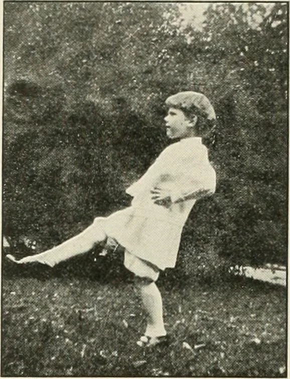 An illustration from Rhythmic action plays and dances; a book of original games and dances, arranged progressively, to Mother Goose and other action songs, with a teaching introductory; for the kindergarten, primary schools, playground and gymnasium, 1915, leaf 77