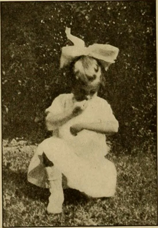 An illustration from Rhythmic action plays and dances; a book of original games and dances, arranged progressively, to Mother Goose and other action songs, with a teaching introductory; for the kindergarten, primary schools, playground and gymnasium, 1915, leaf 41