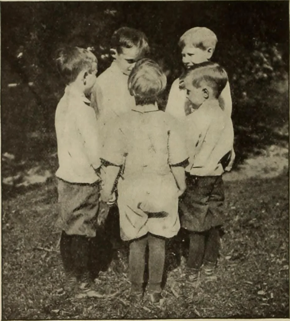 An illustration from Rhythmic action plays and dances; a book of original games and dances, arranged progressively, to Mother Goose and other action songs, with a teaching introductory; for the kindergarten, primary schools, playground and gymnasium, 1915, leaf 117